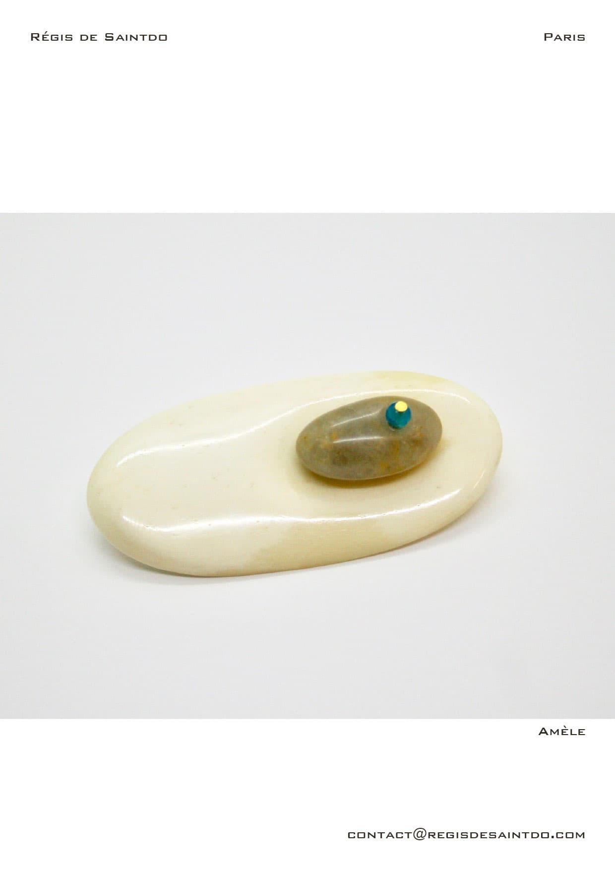 Broche Amèle — os, galet, agate