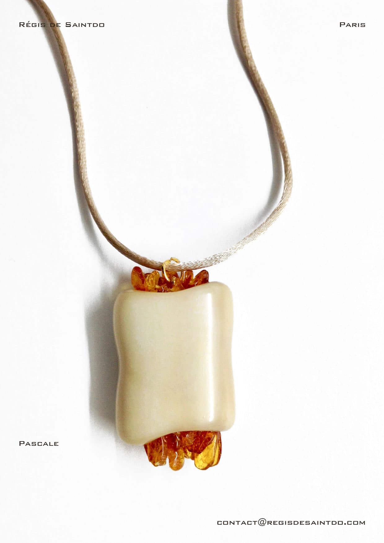 Pendentif Pascale — os, ambre
