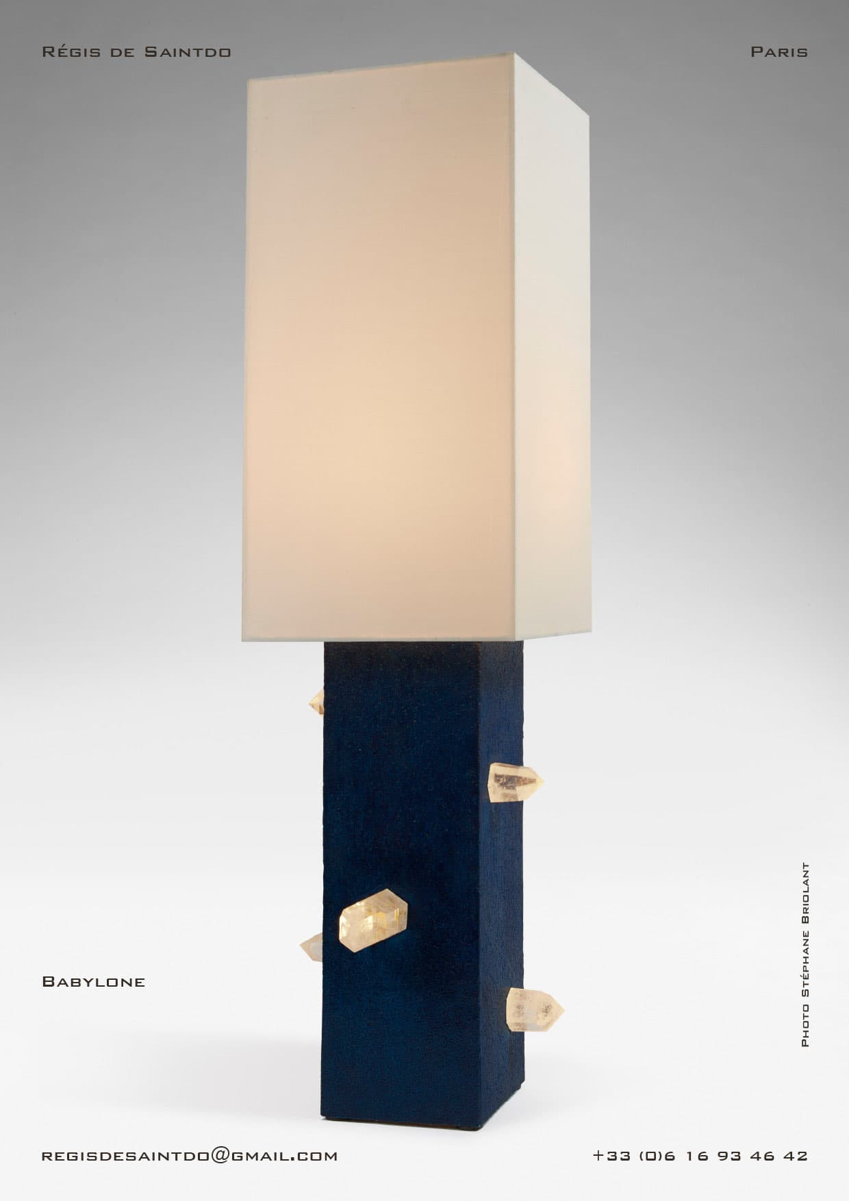 Lampe Babylone — céramique bleue brute, cristaux