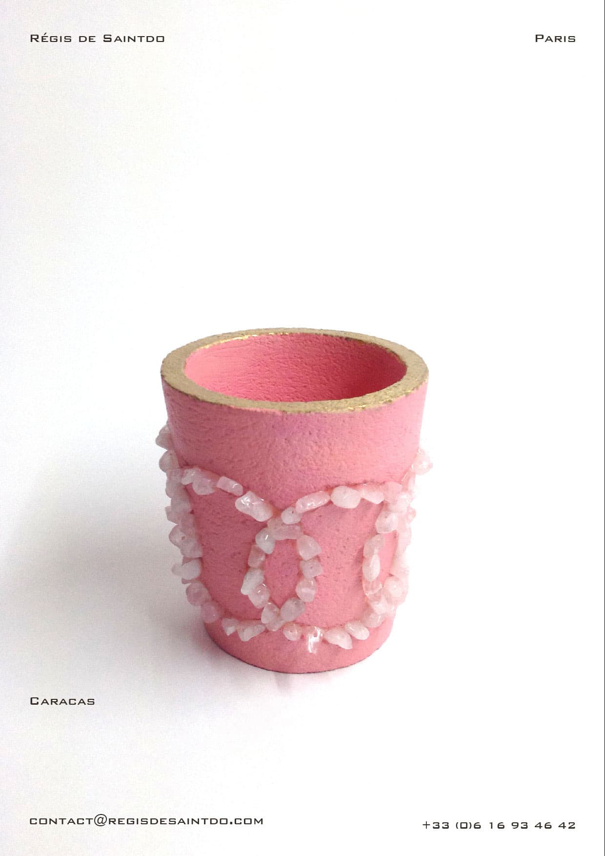 Pot Caracas — céramique colorée, quartz rose, feuille d'or