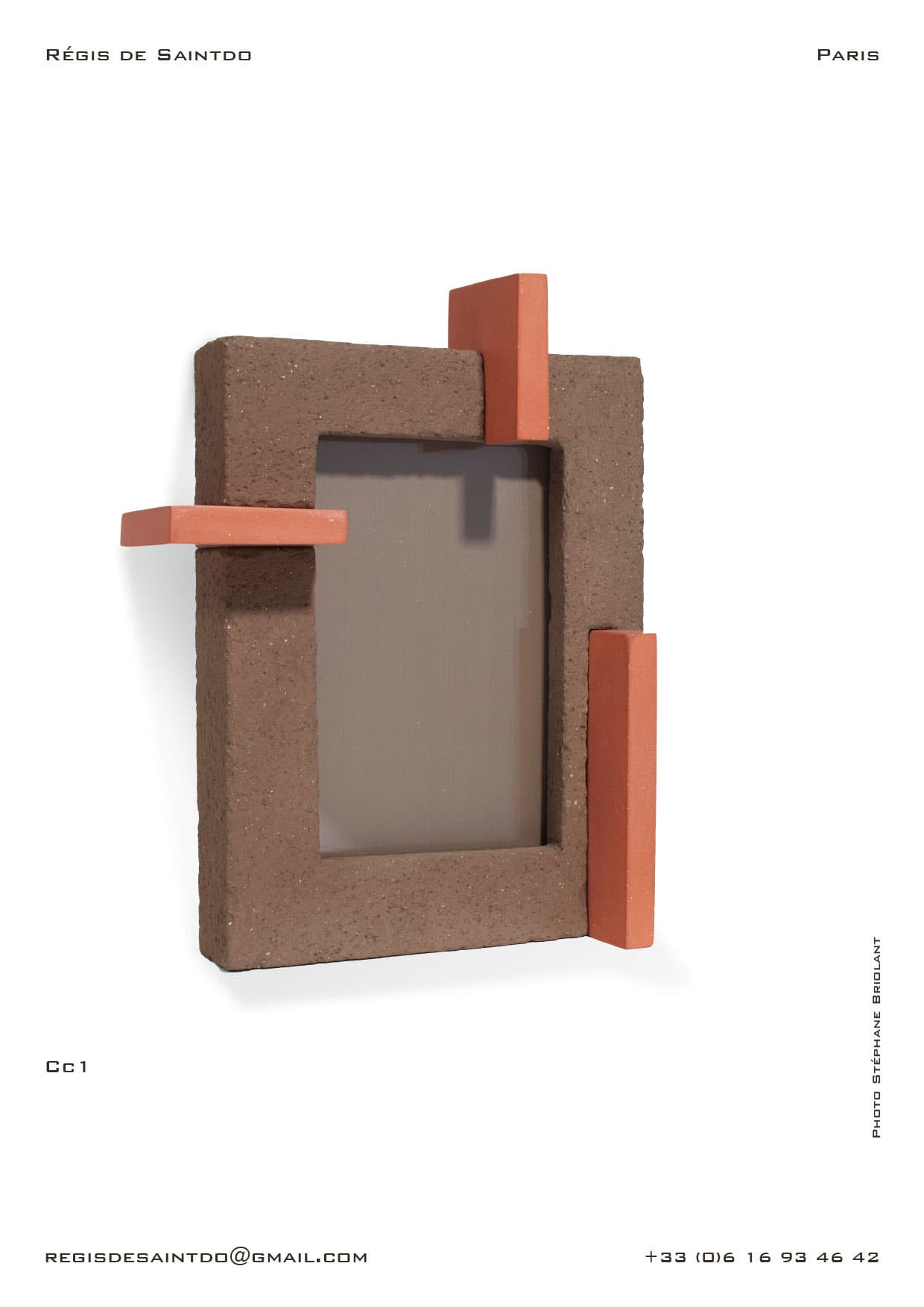 Cadre Cc1 — céramique brune brute, céramique rouge polie